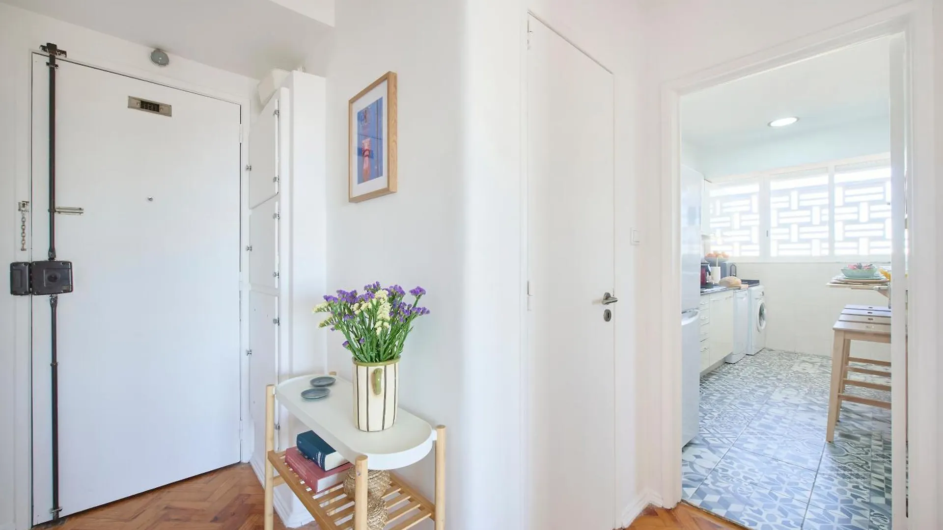 Apartment Sunny Graca, River View, By Timecooler Lisbon