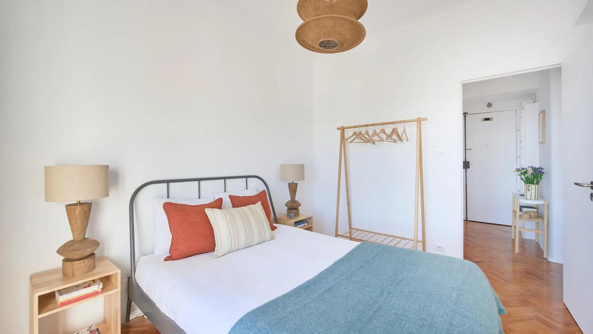 Apartment Sunny Graca, River View, By Timecooler Lisbon Portugal