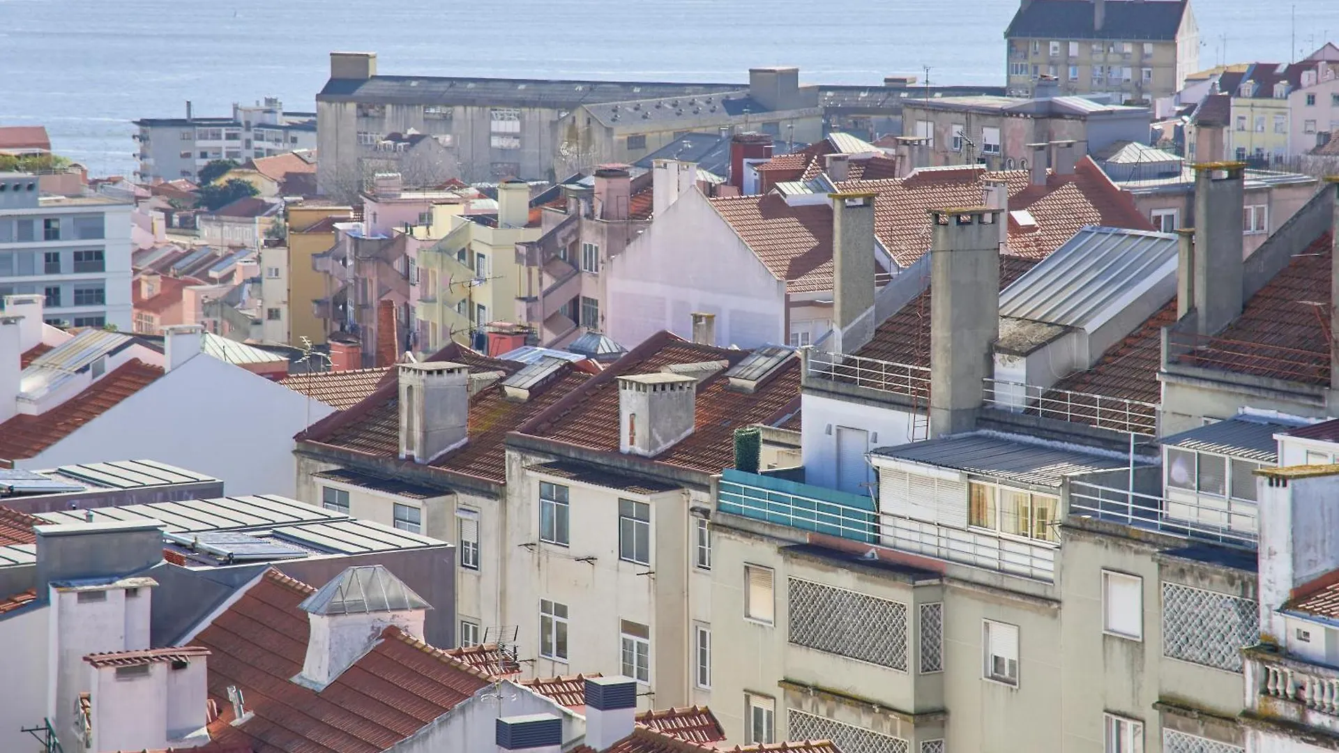 Apartment Sunny Graca, River View, By Timecooler Lisbon Portugal