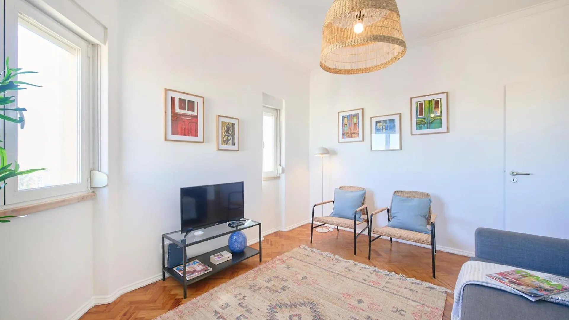 Apartment Sunny Graca, River View, By Timecooler Lisbon