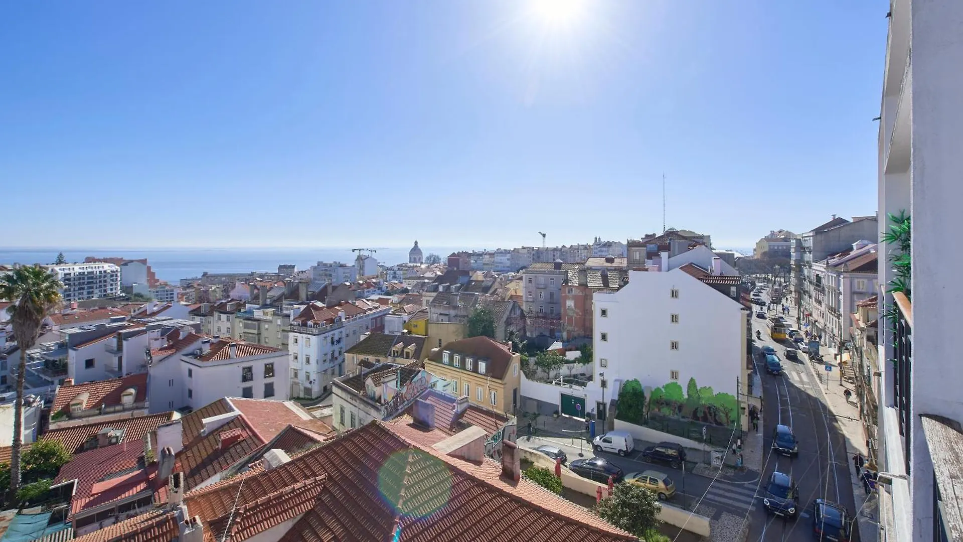 Sunny Graca, River View, By Timecooler Lisbon Apartment